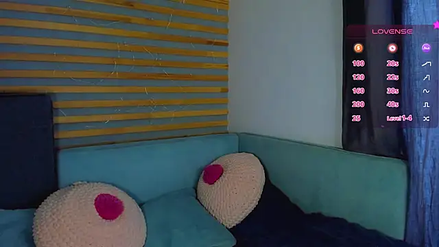 Alice_Wanderr webcam