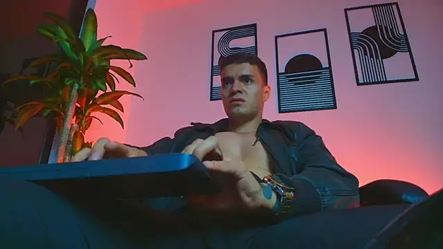 ALPHA_DOMINUS_ webcam