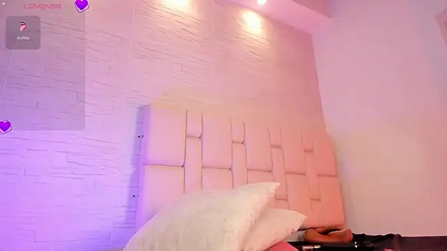 naina_deivis33 webcam