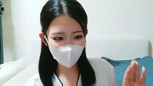 【パブのみ】5日ぶりのおにゃに🐋💦下の階に親いるけどむらむらしすぎてdomi投入するかも。今日も今日とてバイトの服。