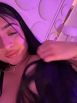 lucianaroy live sex cam