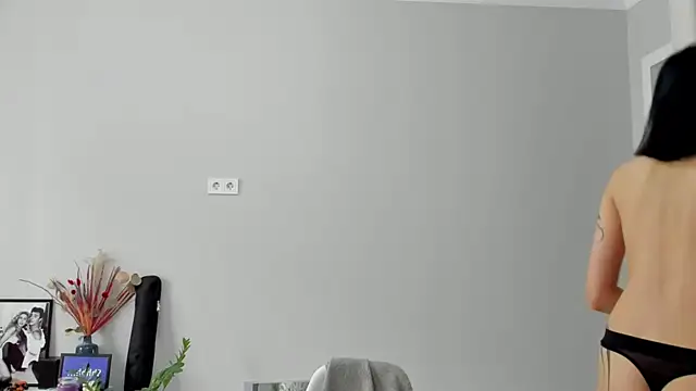 ailey_chao (F teen) - show armpit