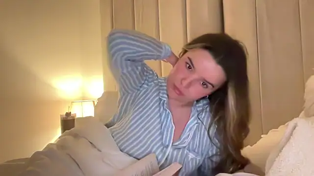 maisiesmithx - Maisiesmithx's free webcam - UK Sex Cams