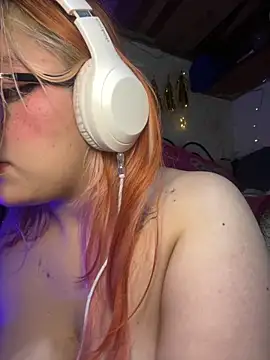 Sophia_Weest99 webcam