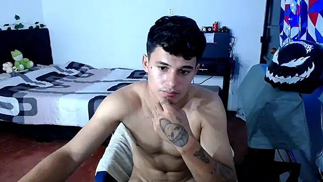 freddy_romas webcam