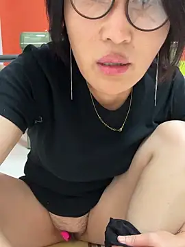 luckybaby666999 - Luckybaby666999's free webcam - UK Sex Cams