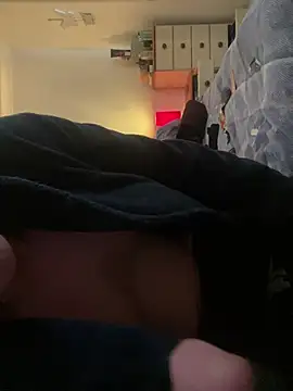 malcolm2334 (Ask my age) - get these clothes off, make me cum