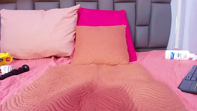 melany_roberts_ webcam