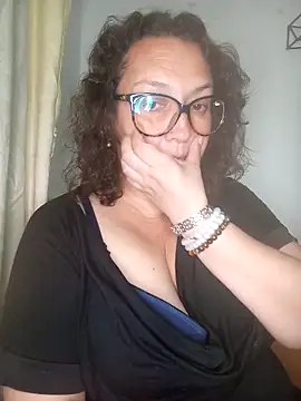 Webcam Model (_Saraqueen) is live