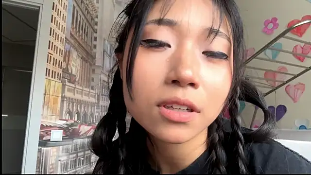 sweetmiaxo - SweetMiaXO's free webcam - UK Sex Cams