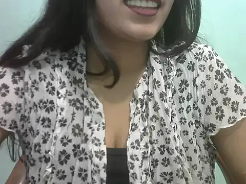 Lovely-Pandey webcam