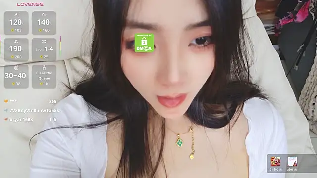 美女aquarius-Tianbao在线直播