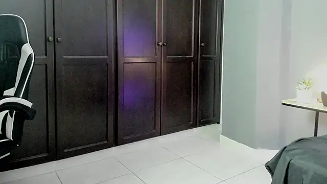 eren_jeager's live cam