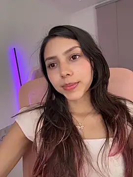 Webcam Model (MissBecka_)  is live.Free join now!