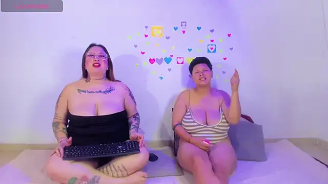 MiaYMolly live sex cam