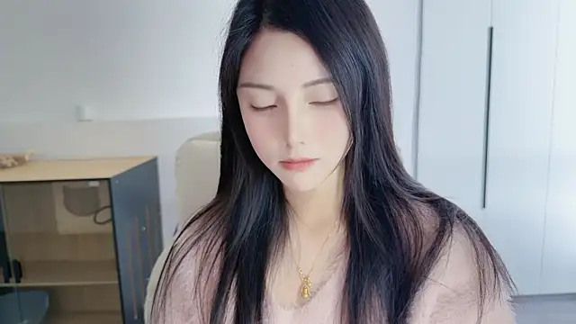 美女HaagenDazs_在线直播