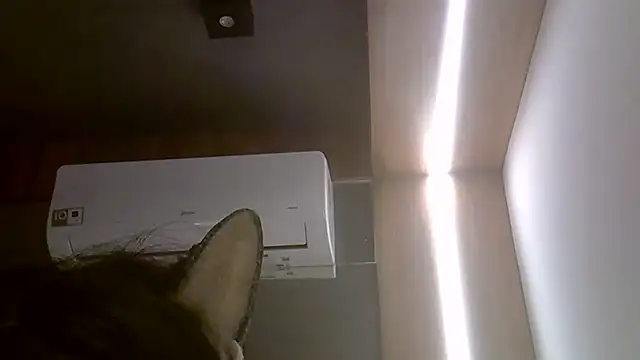 skinnykitten - SkinnyKitten's free webcam - UK Sex Cams