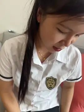 Live cam model TOP_po broadcasting live