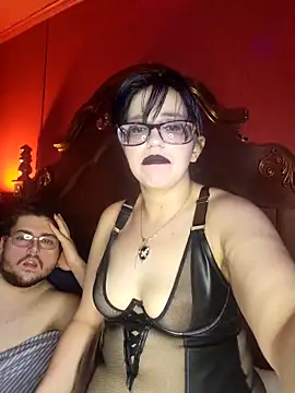 gothmommy327 webcam