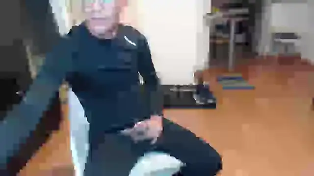 guachin_hunk - Guachin_hunk's free webcam - UK Sex Cams