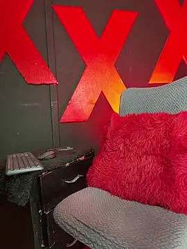 abrilbigcock - Abrilbigcock's free webcam - UK Sex Cams