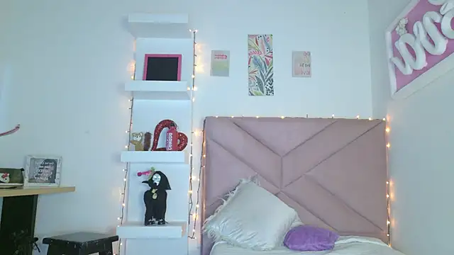 eva_sin18 live sex cam