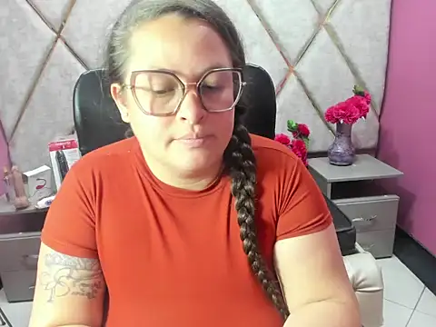 sarah_boobs_ - Sarah_Boobs_'s free webcam - UK Sex Cams