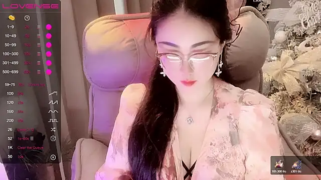 Monica-666888- webcam