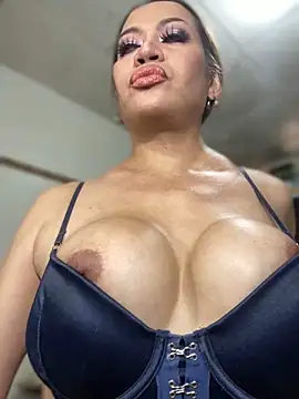 HugeKatarinaTS webcam