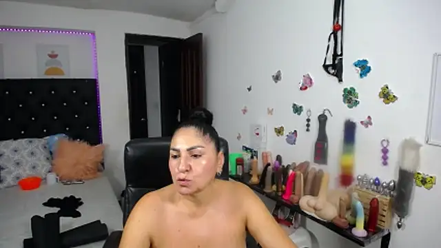 mature_bigboobs10 - Mature_bigboobs10's free webcam - UK Sex Cams