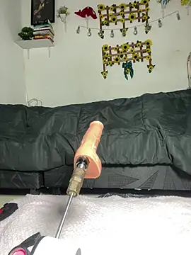 Webcam Model (orianna_submissive24)  is live.Free join now!