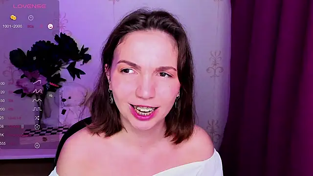 KindHazelHere_ webcam