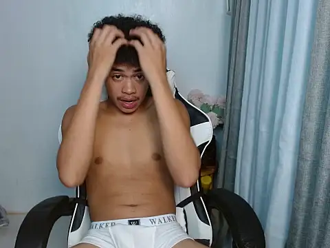 curlyasian_njxx webcam