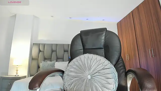 Natasha_Kiim_ webcam