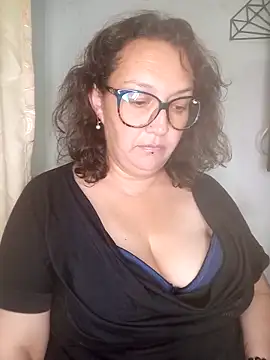 Webcam Model (_Saraqueen)  is live.Free join now!