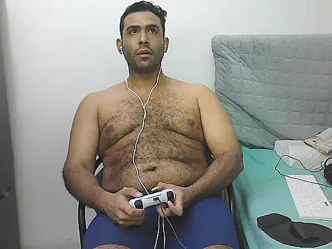 AlphaLatinoBear webcam