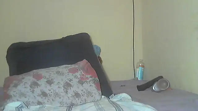 AnnabigpussyXO webcam