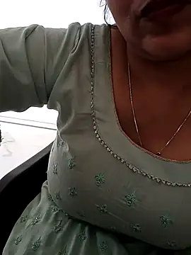 Webcam Model (angel_ridhi)  is live.Free join now!