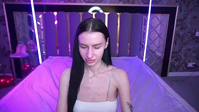 snow_whiteeex - Snow_WhiteeeX's free webcam - UK Sex Cams