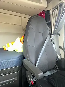 TruckerBabeLeenchen webcam