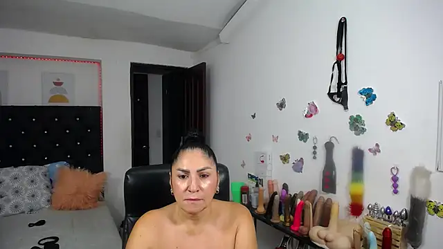 mature_bigboobs10 webcam