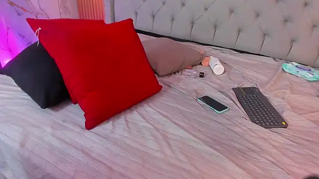 Scarlett_diaz17 webcam