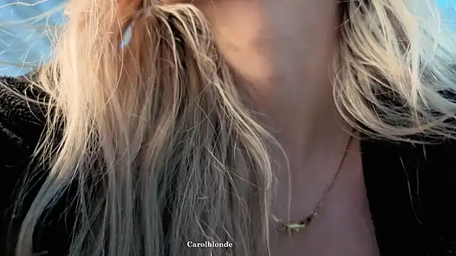 Carolblonde webcam