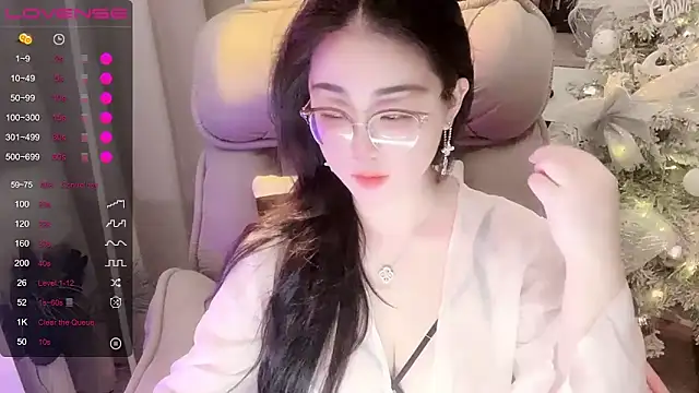 Monica-666888- webcam