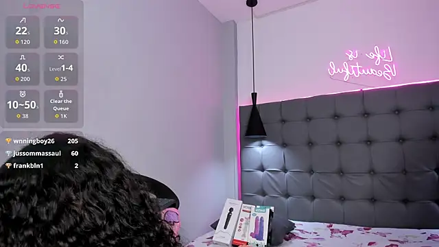 scarletcherry18 webcam