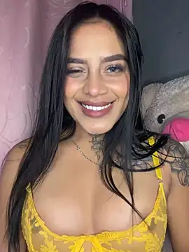 Webcam Model (Emily_sharlot)  is live.Free join now!