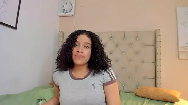 vanesasexyhot21 webcam