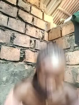 Black_juicy24 webcam