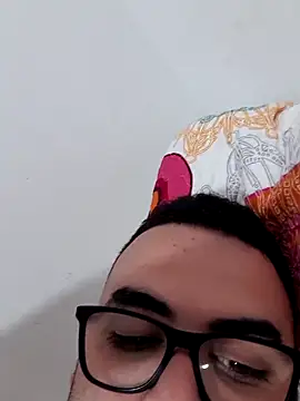 julianlondo111 webcam