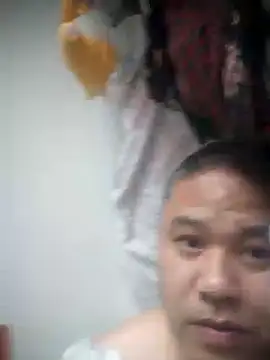 wanggang880903 webcam